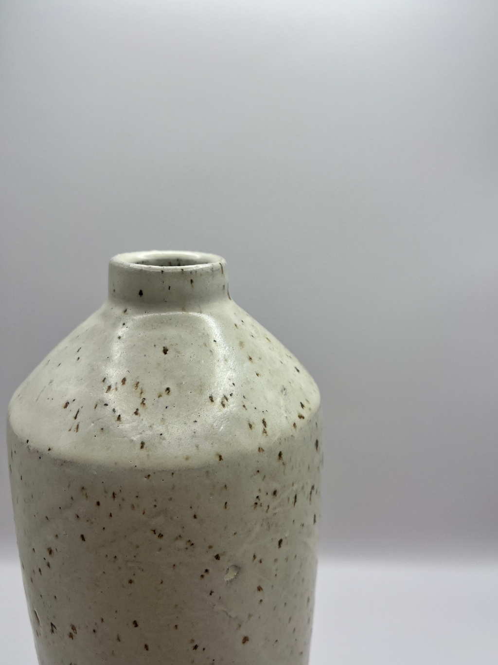 Vase Ivory